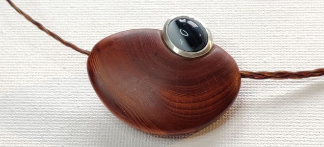 Eiben-Amulett mit Schneeflockenobsidian – Bild 6