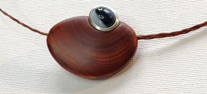 Eiben-Amulett mit Schneeflockenobsidian – Bild 5