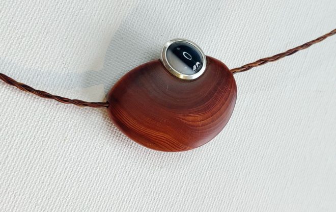 Eiben-Amulett mit Schneeflockenobsidian – Bild 3