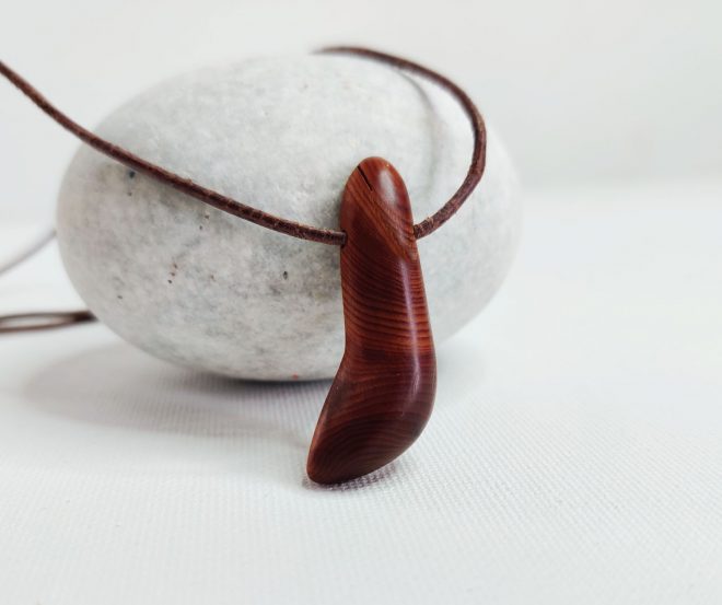 Eiben-Amulett schlicht 10