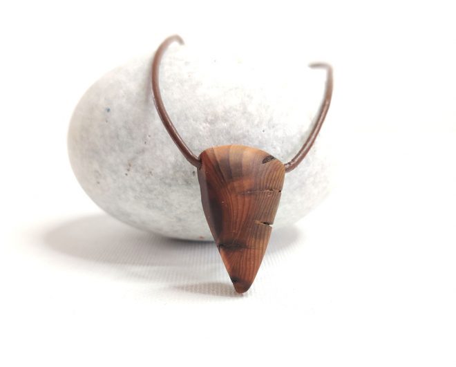 Eiben-Amulett schlicht 9